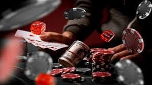 Filipino player accessing phwin login casino on a smartphone